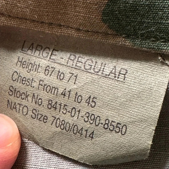 Vintage US Air Force Field Jacket Woodland Camo Men's Large Reg Combat Patches - Picture 4 of 6